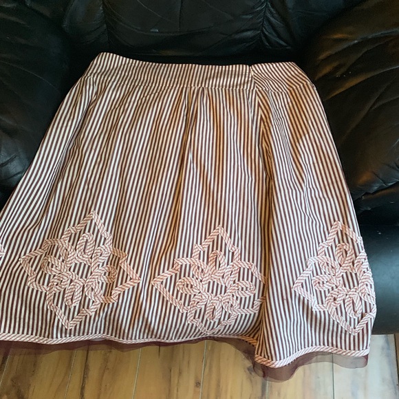 Cute skirt - Picture 1 of 4